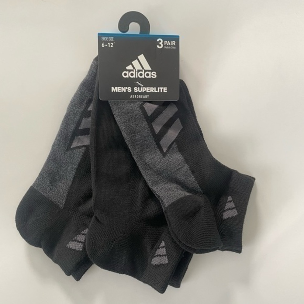 Adidas men’s low cut socks 3 pair size 6-12 black gray